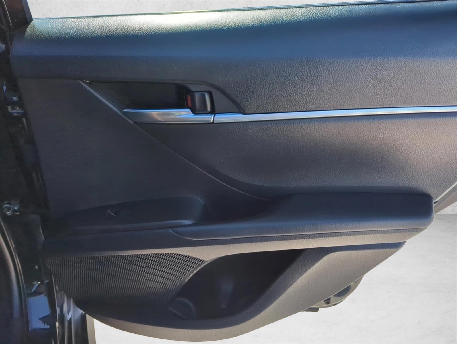 2022 Toyota Camry LE Auto (SE)