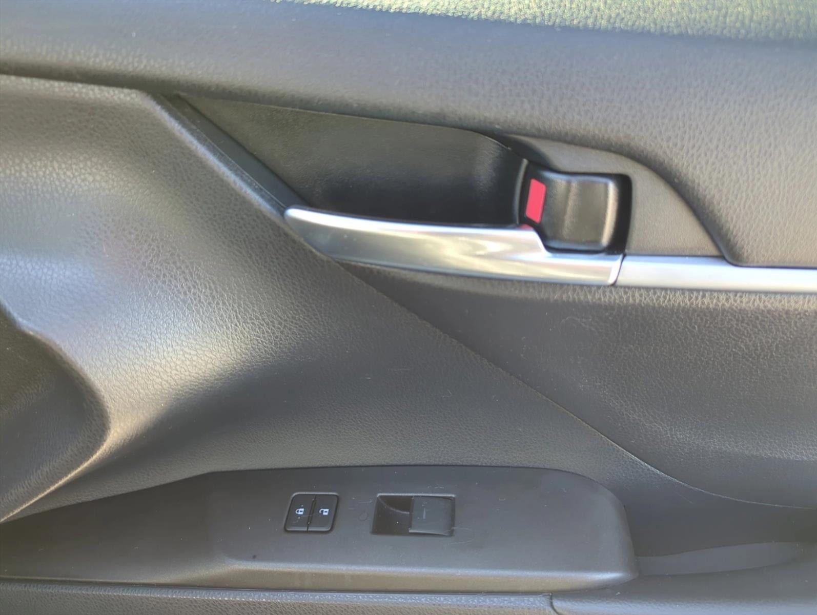 2022 Toyota Camry LE Auto (SE)