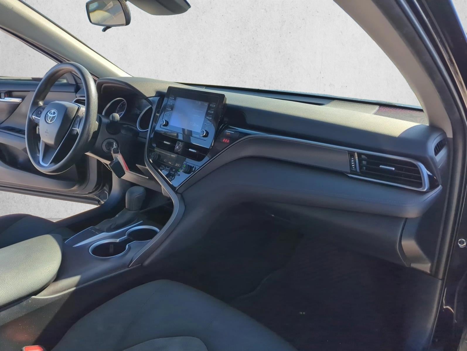 2022 Toyota Camry LE Auto (SE)