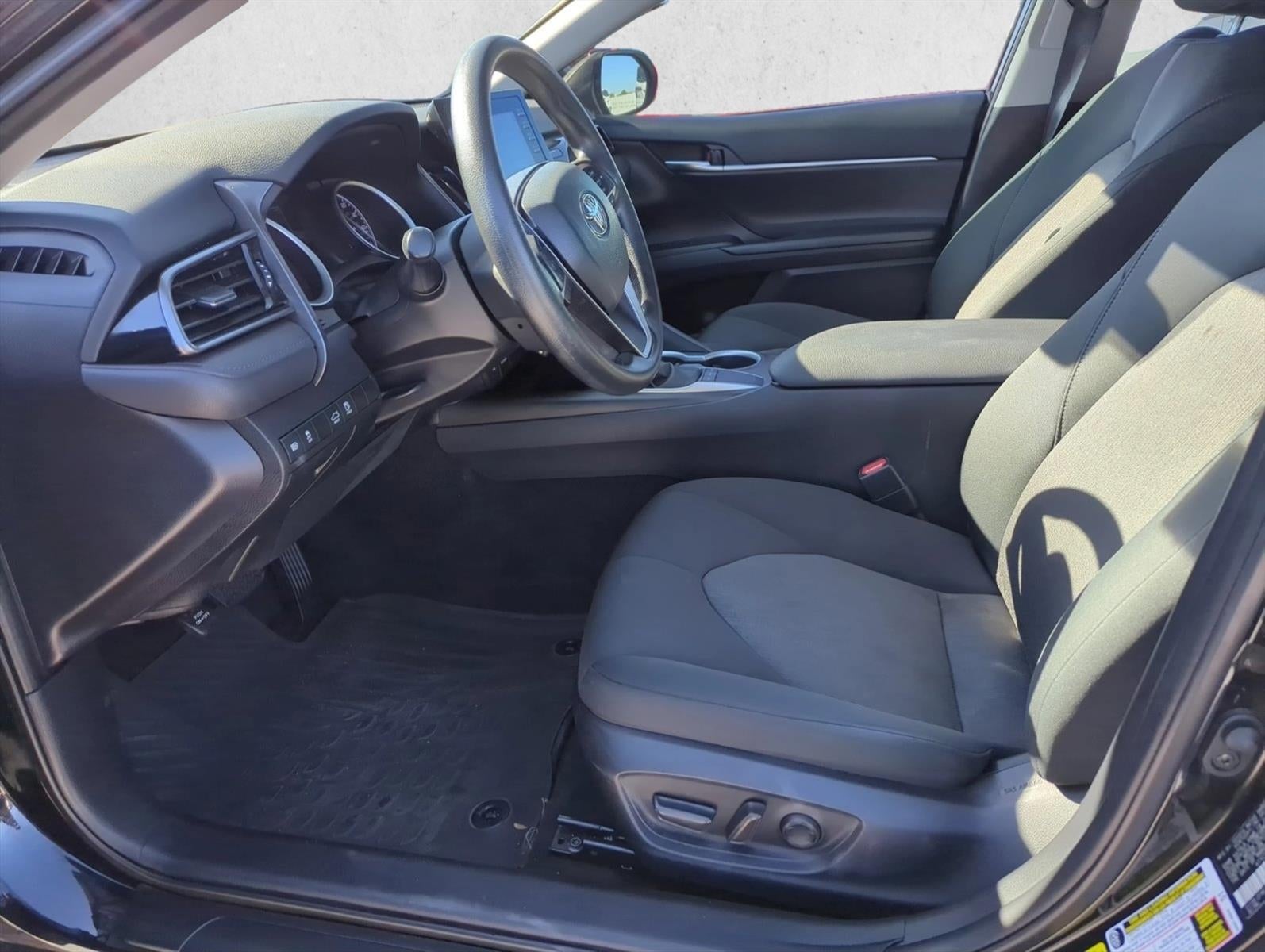 2022 Toyota Camry LE Auto (SE)