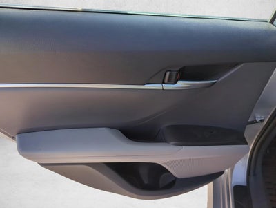 2022 Toyota Camry LE Auto (SE)
