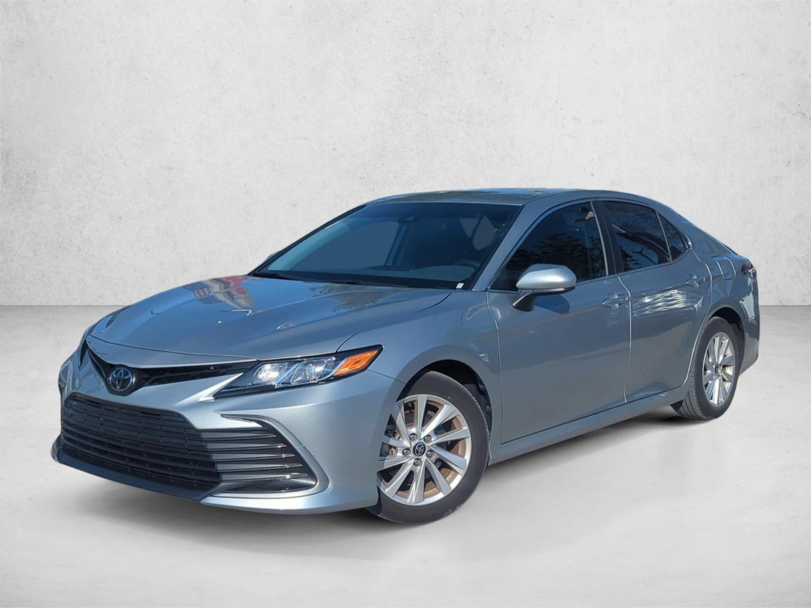 2023 Toyota Camry LE Auto (SE)