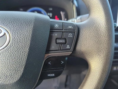 2025 Toyota Camry LE (SE)