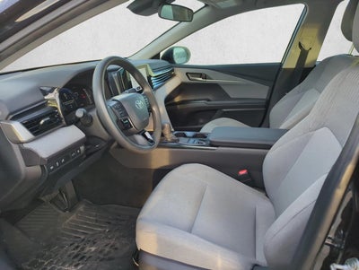 2025 Toyota Camry LE (SE)
