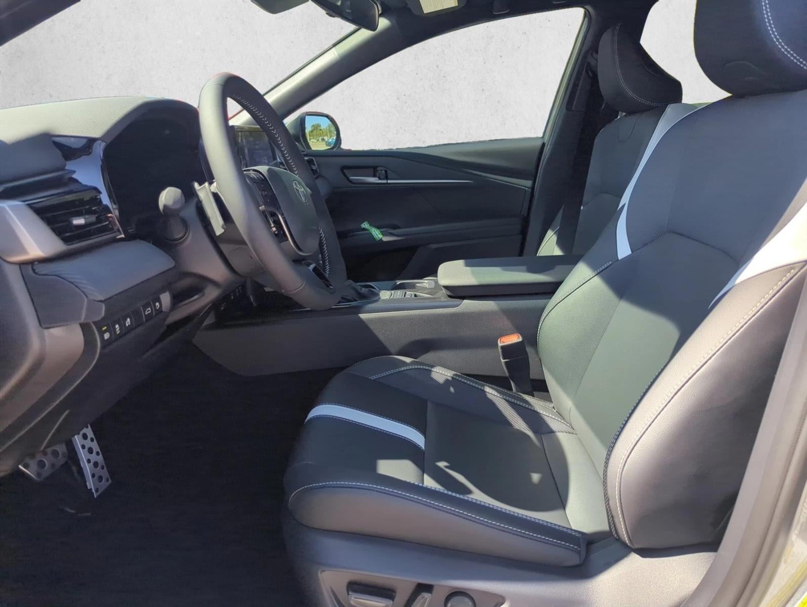 2026 Toyota Camry SE (SE)