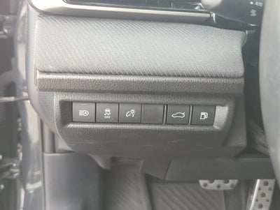 2025 Toyota Camry SE (Natl)