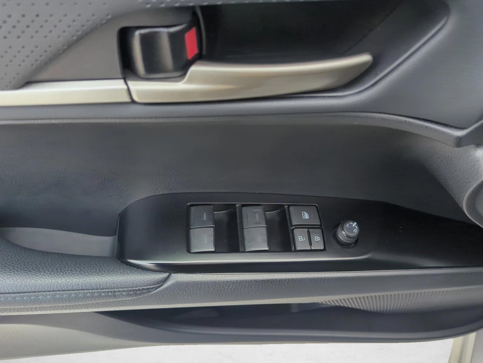 2025 Toyota Camry XSE (Natl)