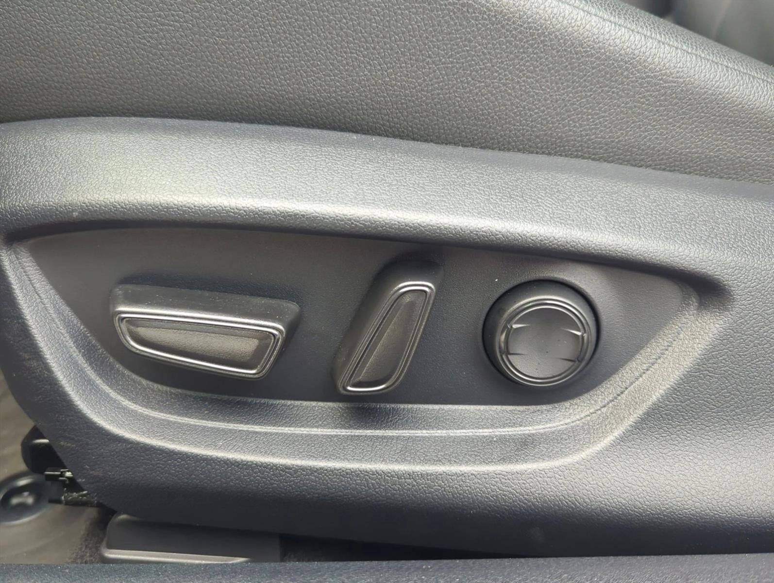 2025 Toyota Camry XSE (Natl)