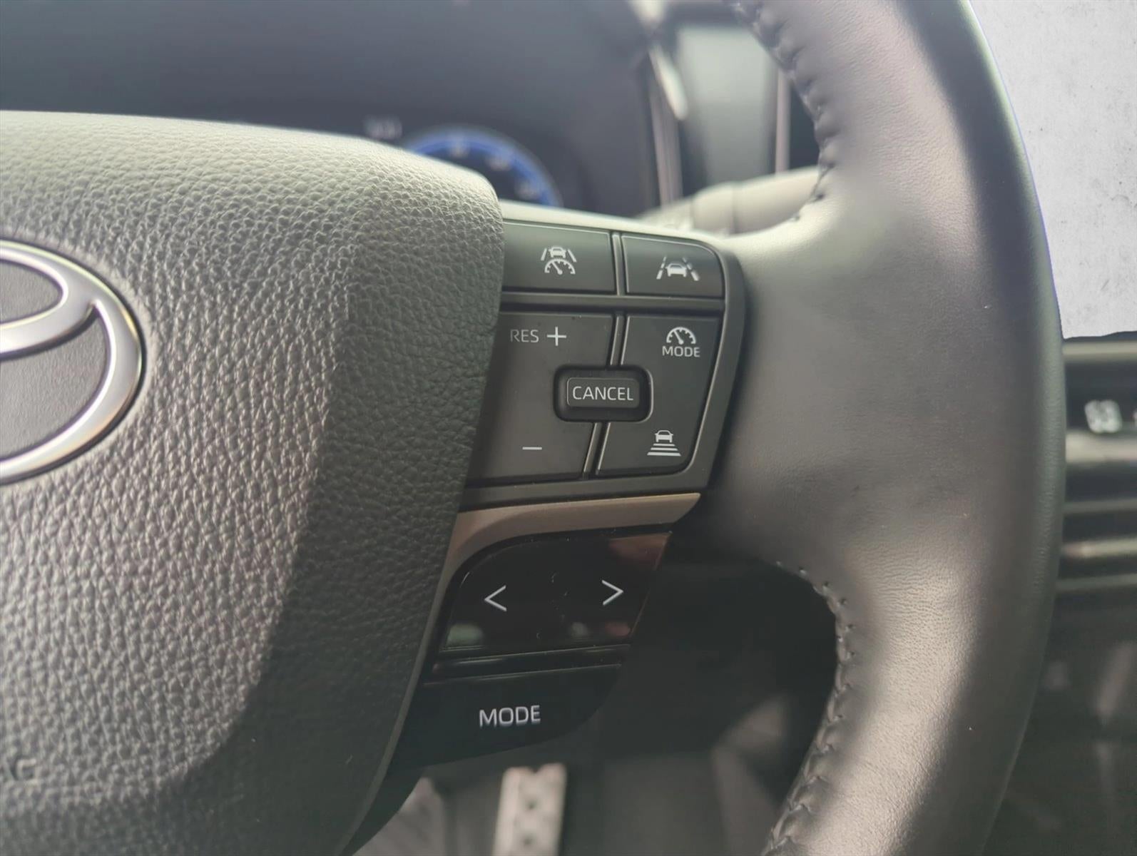 2025 Toyota Camry XSE (Natl)