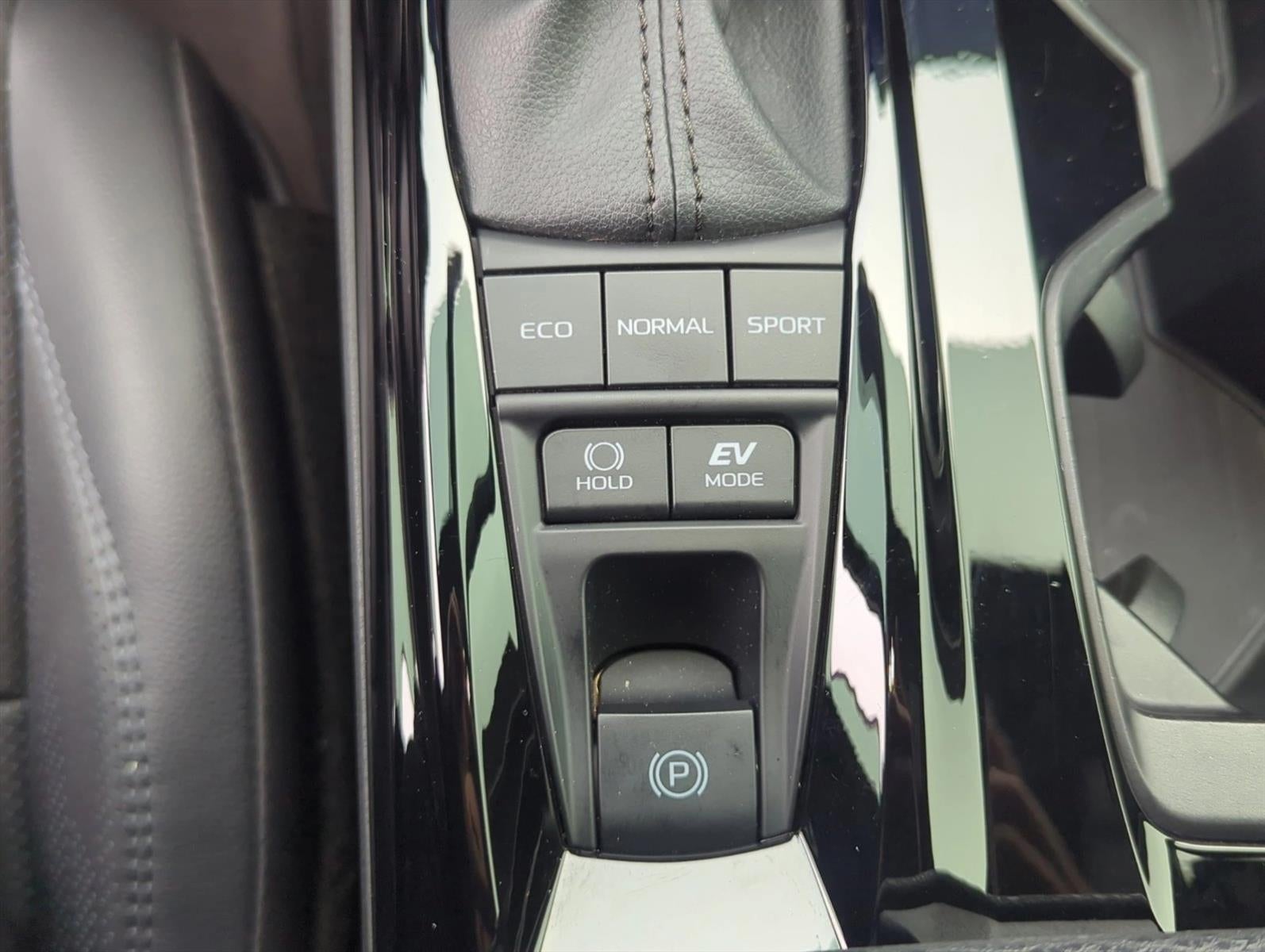 2025 Toyota Camry XSE (Natl)