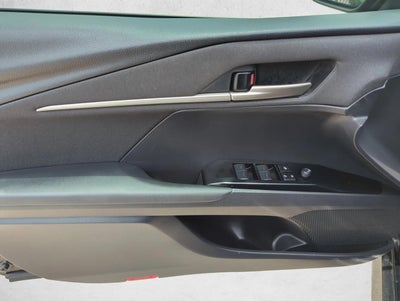 2025 Toyota Camry LE (Natl)