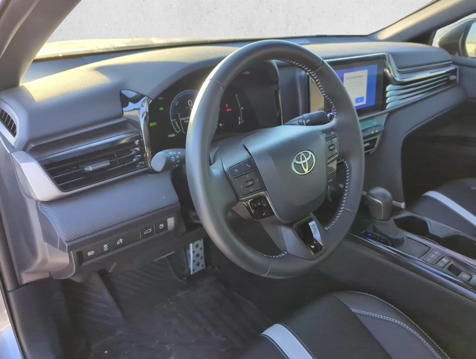 2025 Toyota Camry SE (SE)