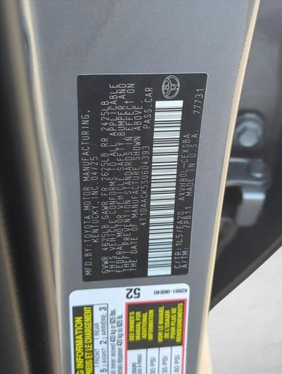 2025 Toyota Camry SE (SE)