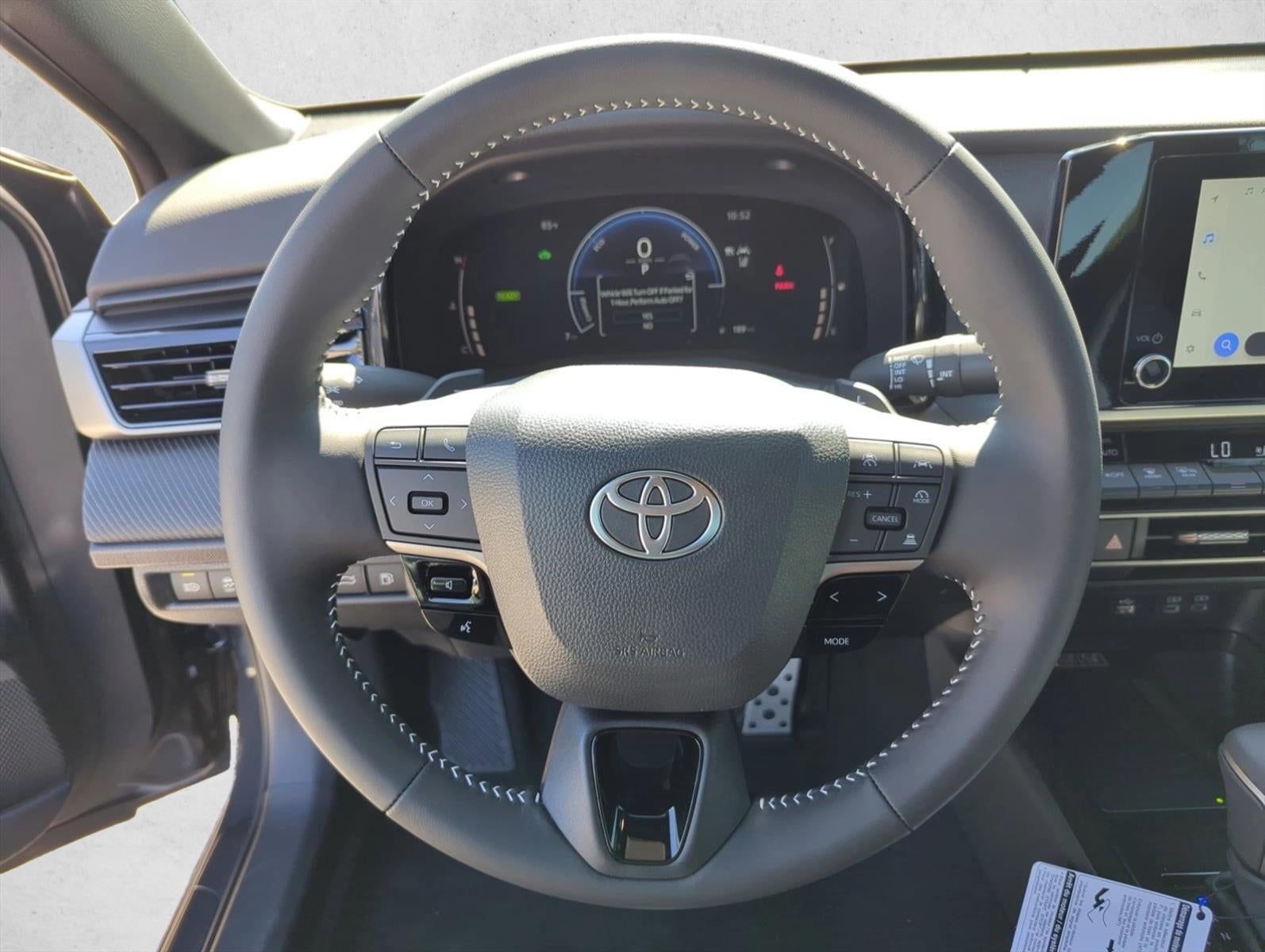 2025 Toyota Camry SE (SE)