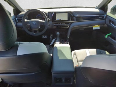 2025 Toyota Camry SE (SE)