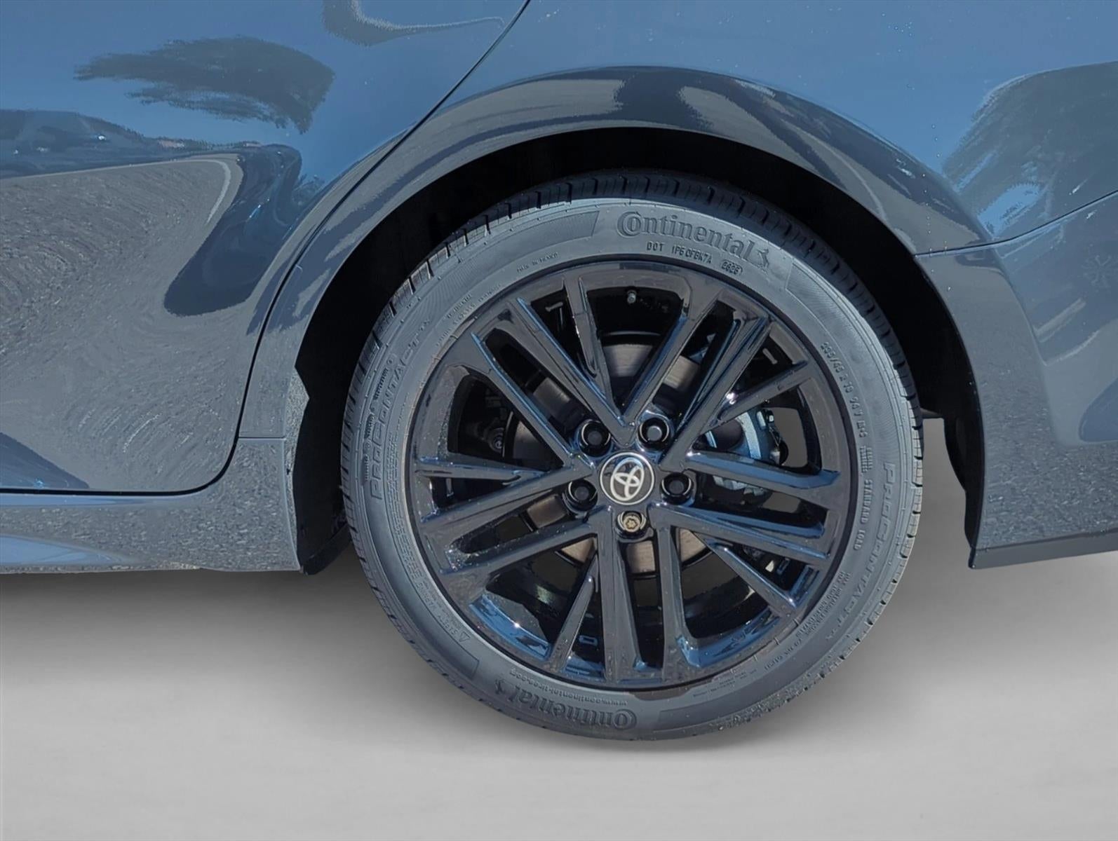 2025 Toyota Camry SE (SE)