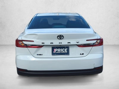 2025 Toyota Camry LE (SE)