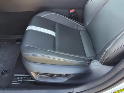 2025 Toyota Camry SE (Natl)