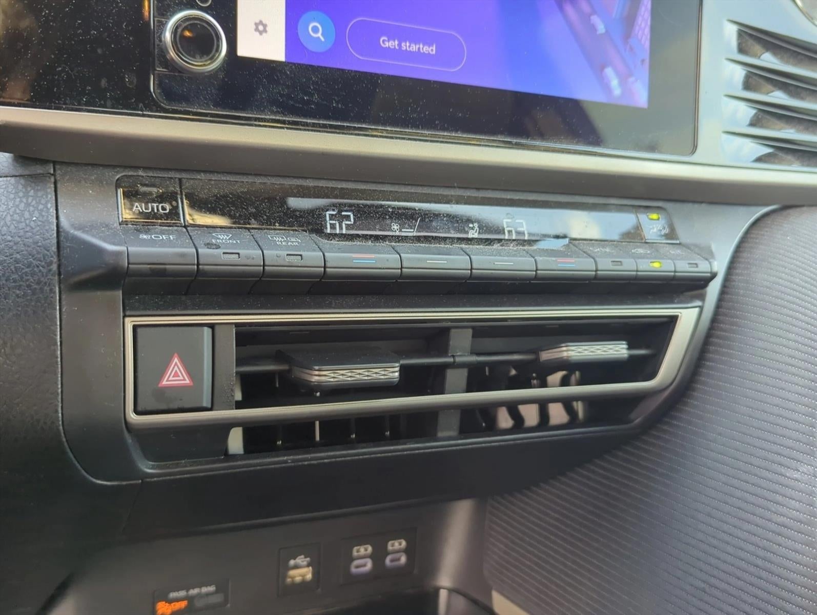 2025 Toyota Camry SE (Natl)