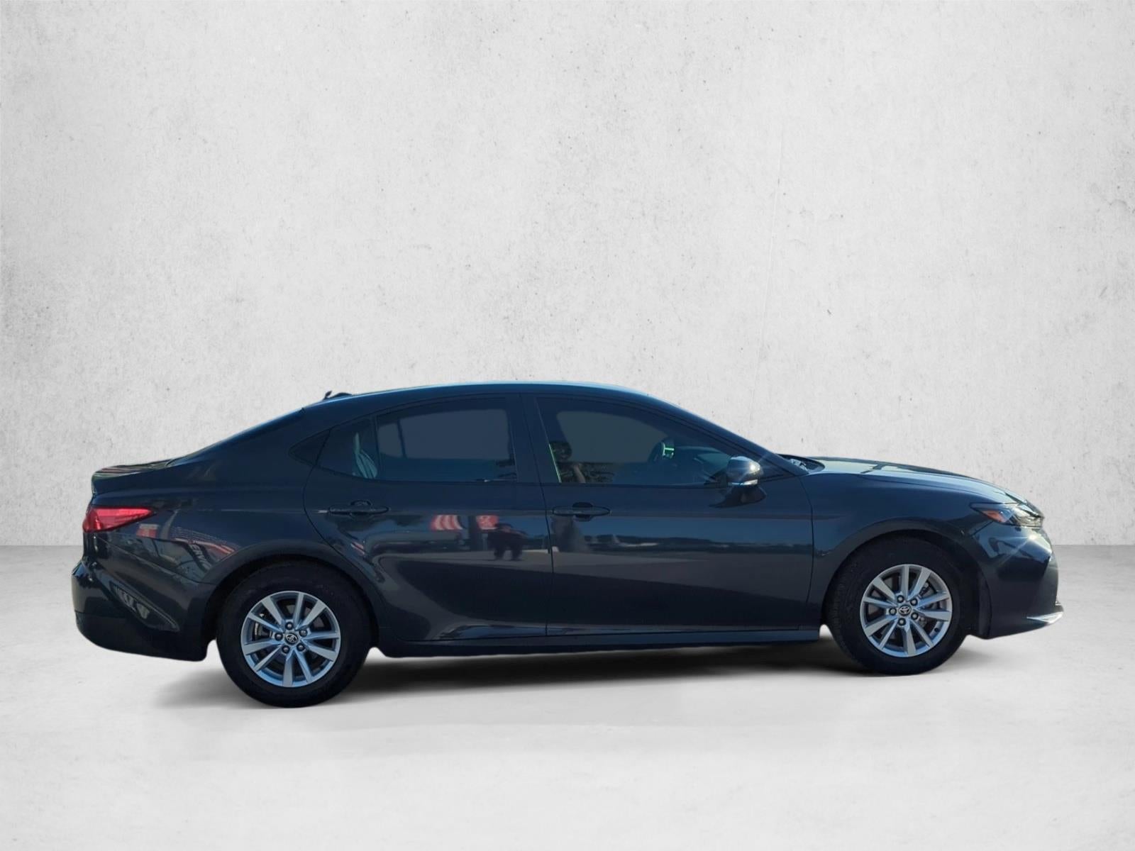 2025 Toyota Camry LE (Natl)