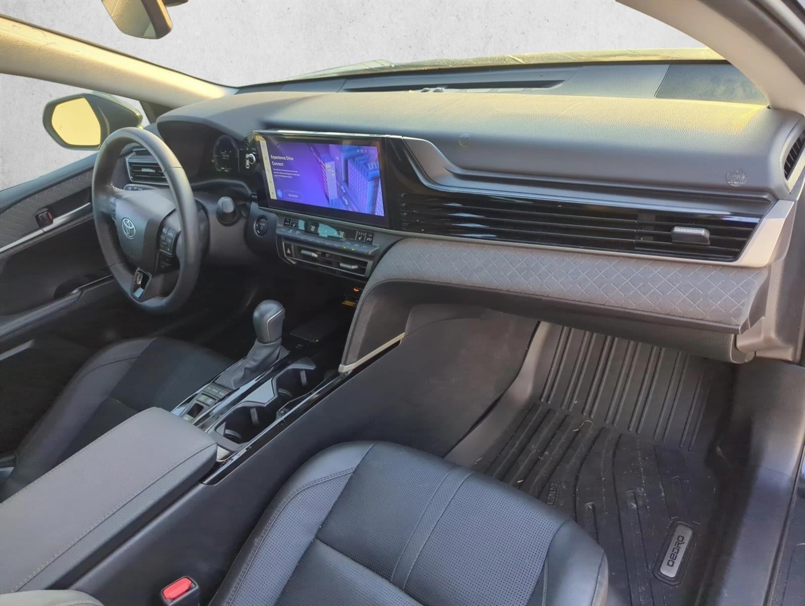 2025 Toyota Camry XLE (Natl)