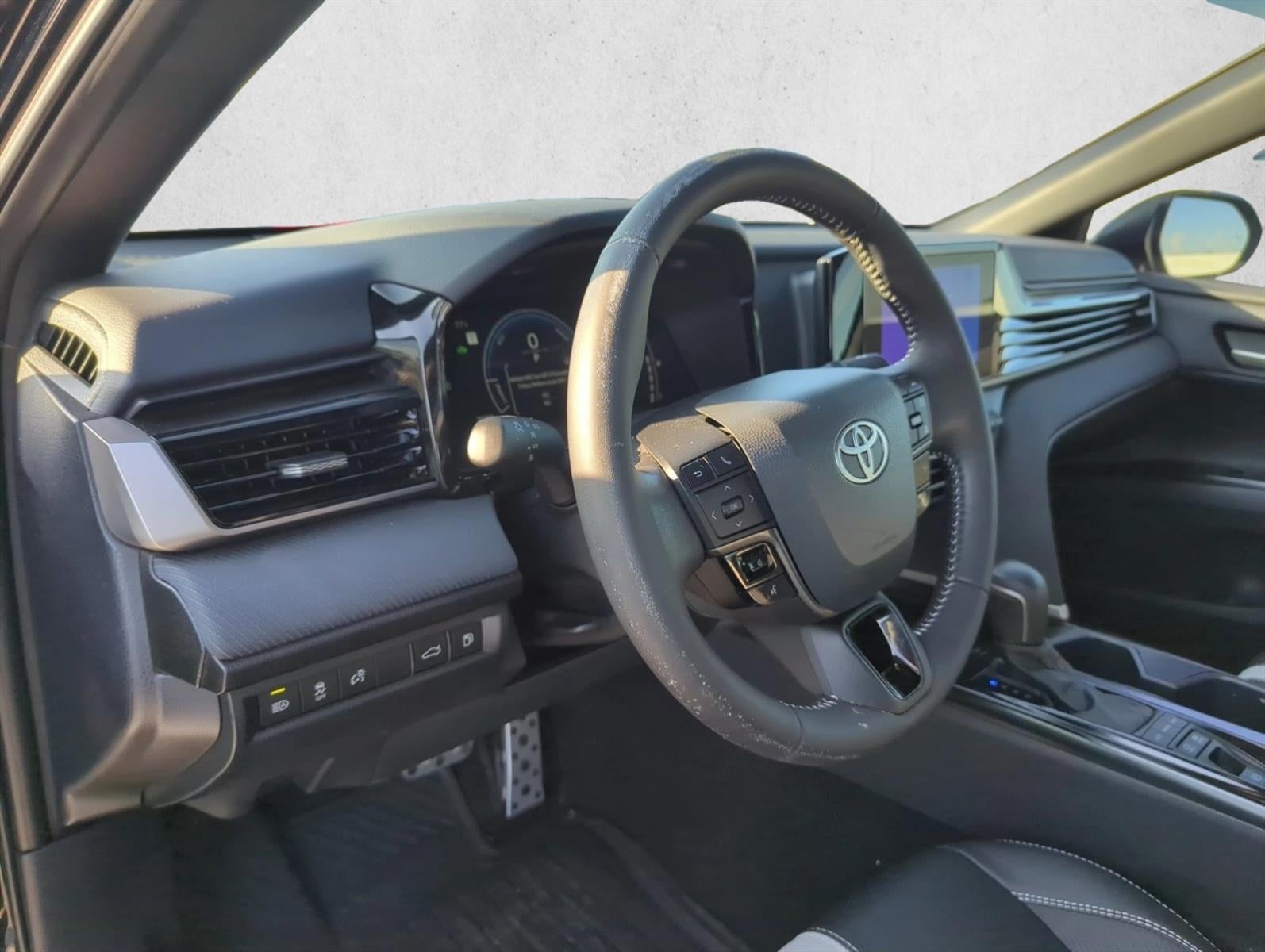 2025 Toyota Camry SE (Natl)