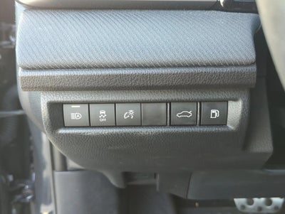 2025 Toyota Camry SE (Natl)