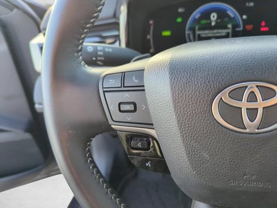 2025 Toyota Camry SE (Natl)
