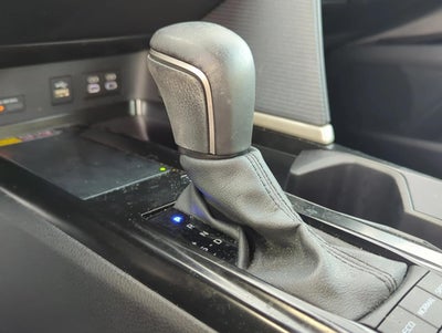 2025 Toyota Camry SE (Natl)
