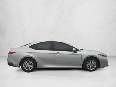 2025 Toyota Camry LE (SE)