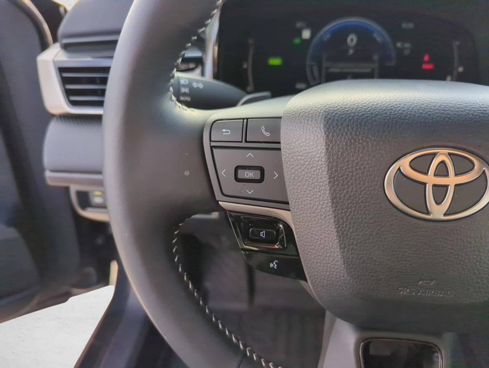 2026 Toyota Camry SE (SE)