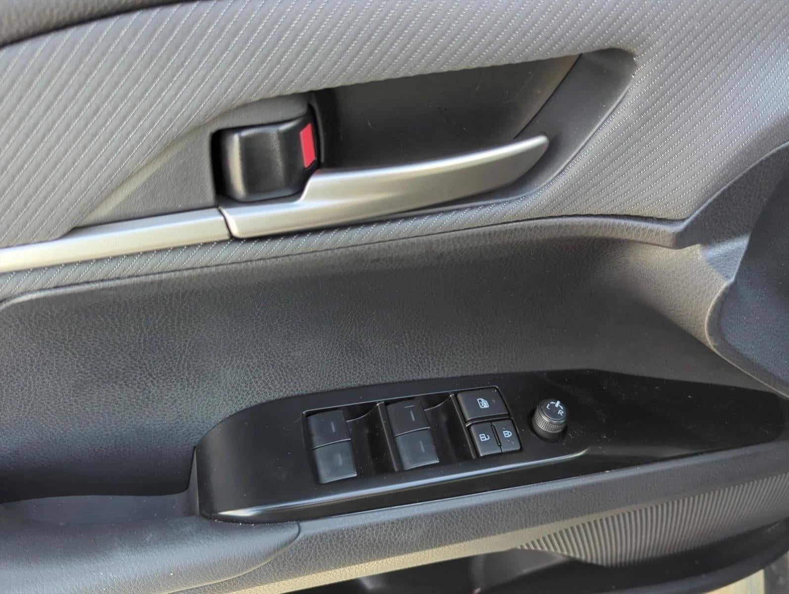 2026 Toyota Camry SE (SE)