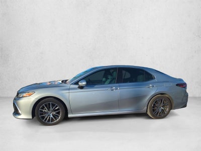 2022 Toyota Camry Hybrid XLE CVT (Natl)