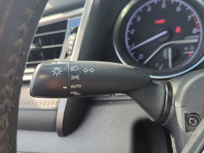 2020 Toyota Camry XLE V6 Auto (Natl)