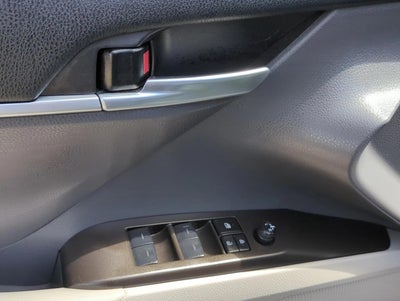 2023 Toyota Camry SE Auto (SE)