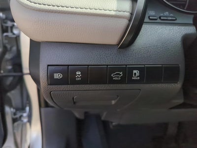2023 Toyota Camry SE Auto (SE)