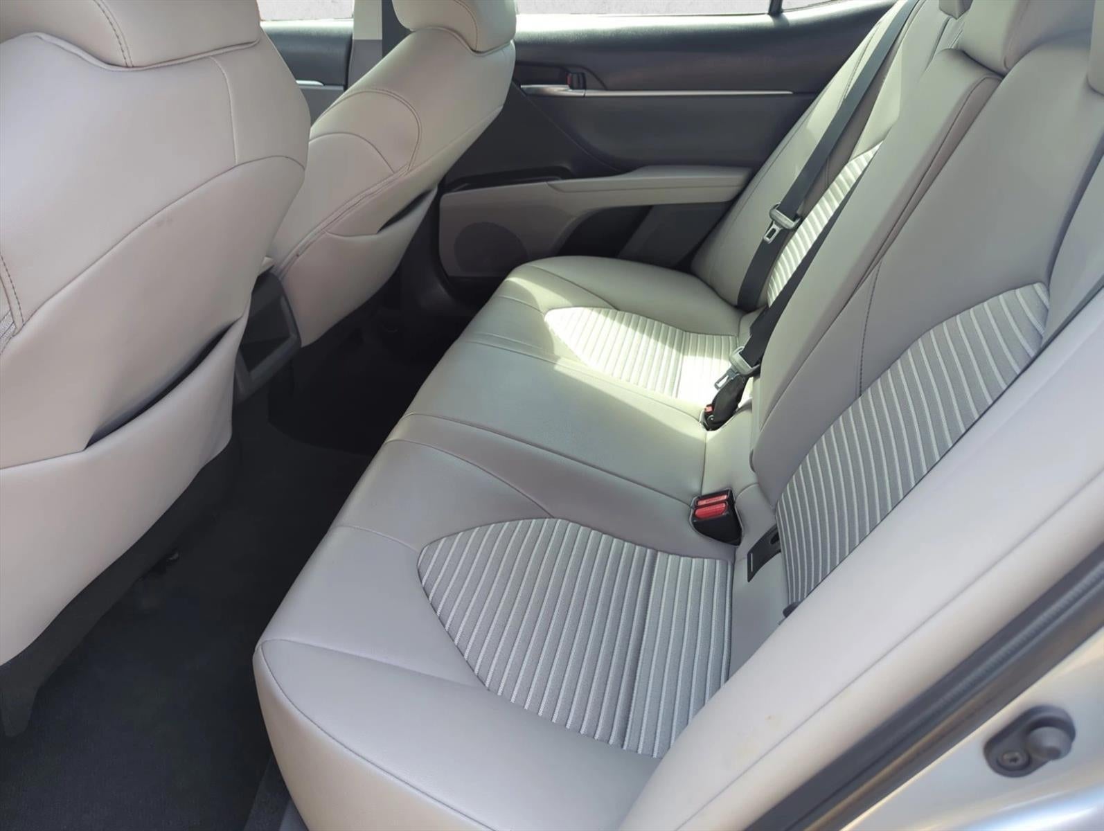 2023 Toyota Camry SE Auto (SE)