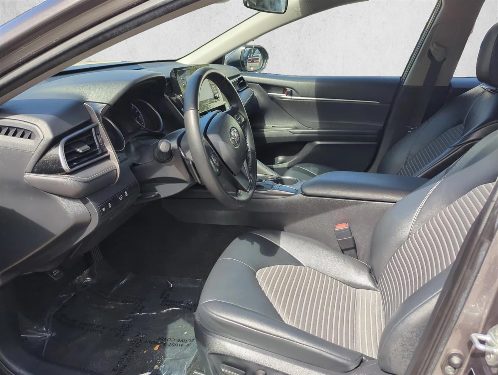 2023 Toyota Camry SE Auto (SE)