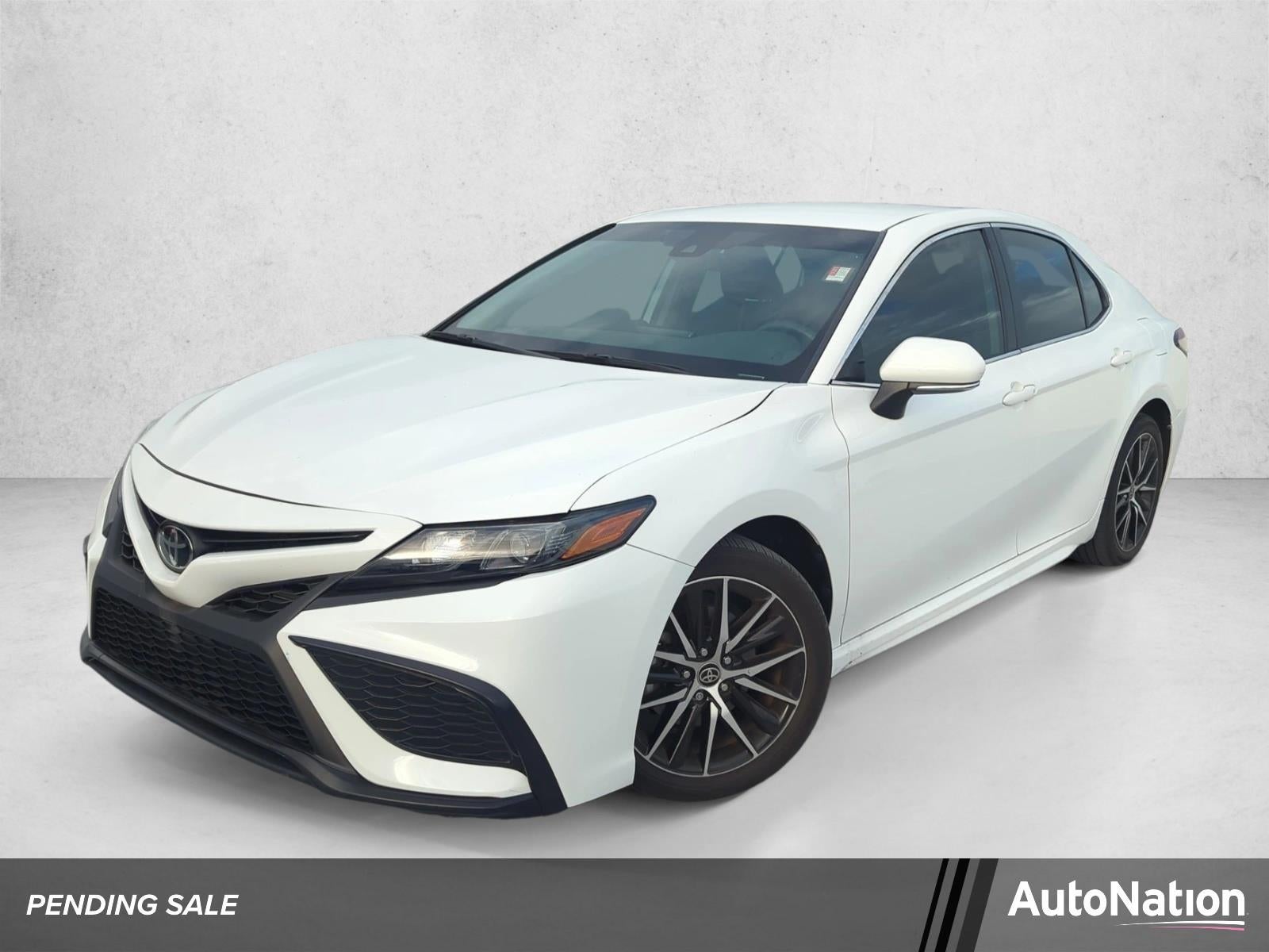 2023 Toyota Camry SE Auto (SE)
