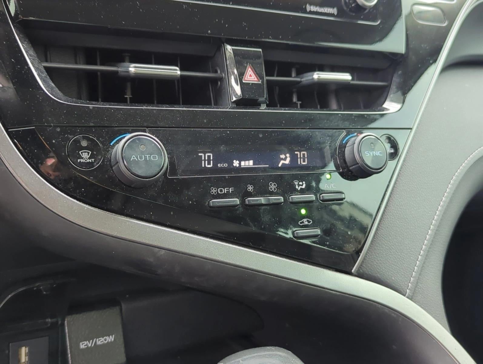 2023 Toyota Camry SE Auto (SE)