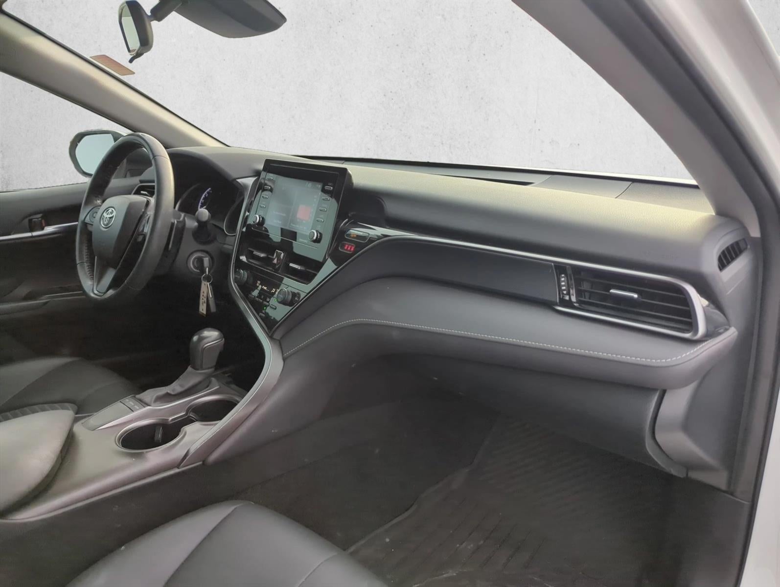 2023 Toyota Camry SE Auto (SE)