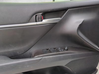 2023 Toyota Camry SE Auto (SE)