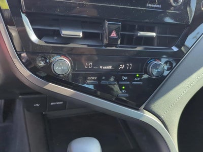2024 Toyota Camry SE Auto (SE)