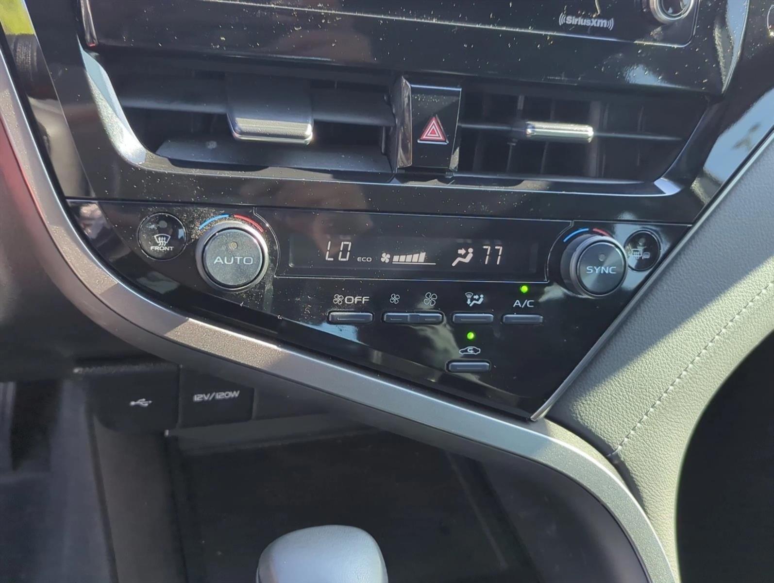 2024 Toyota Camry SE Auto (SE)