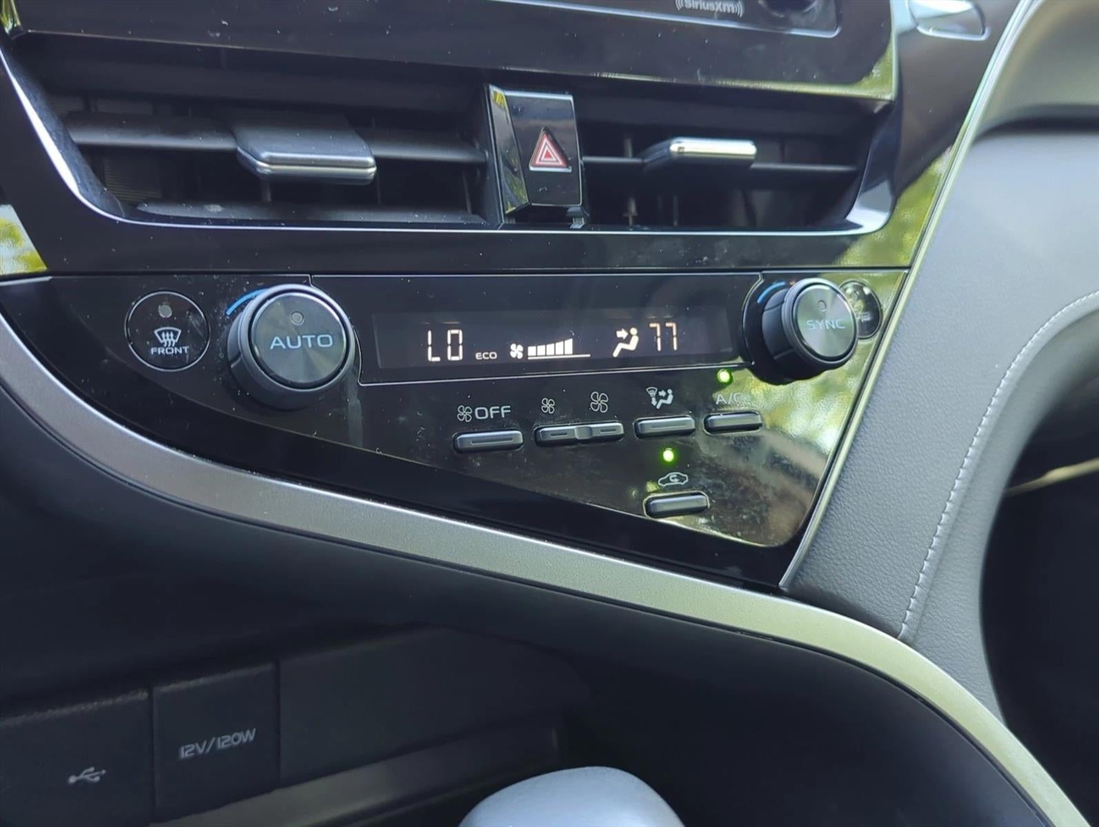 2024 Toyota Camry SE Auto (SE)