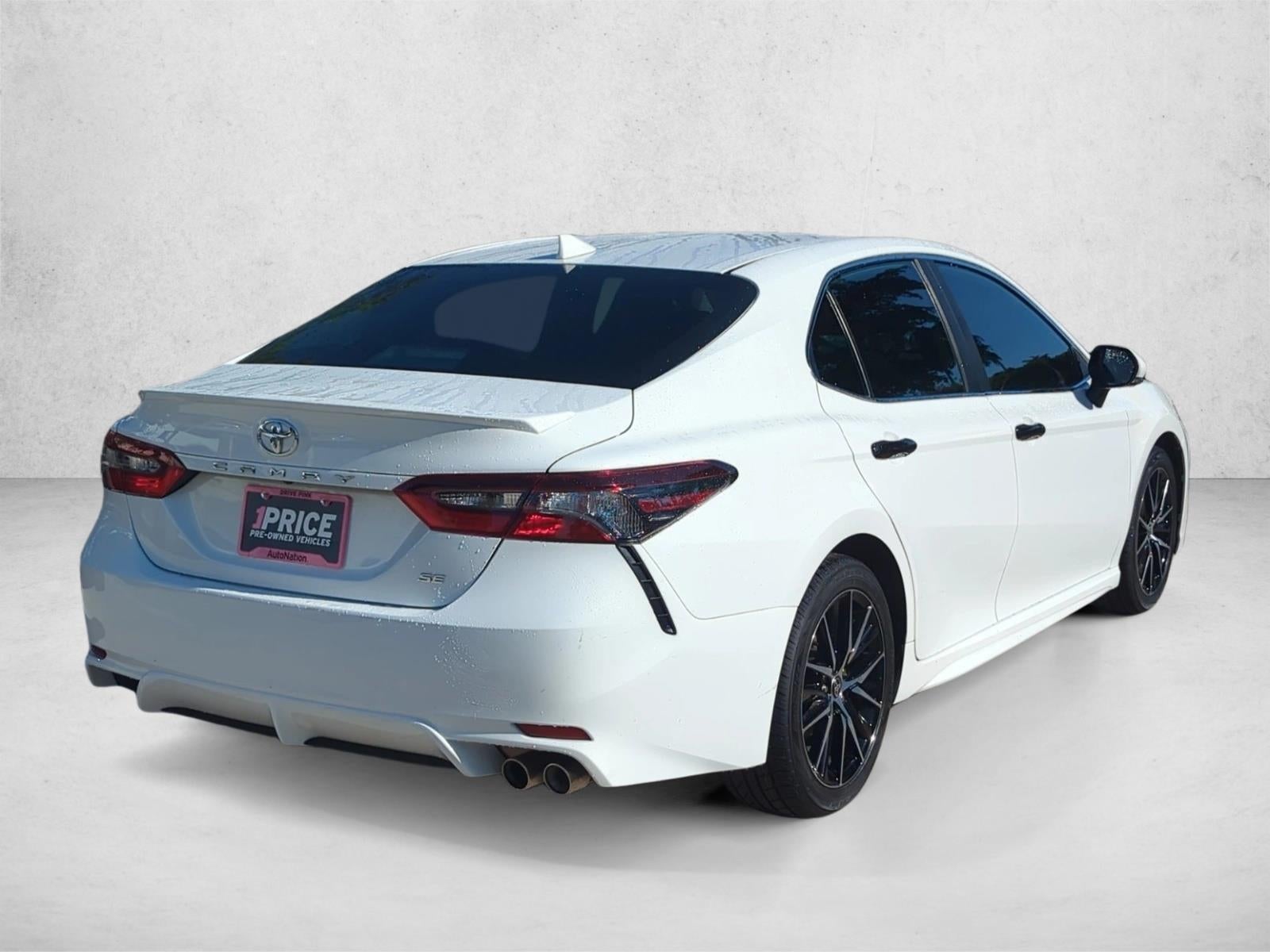 2024 Toyota Camry SE Auto (SE)