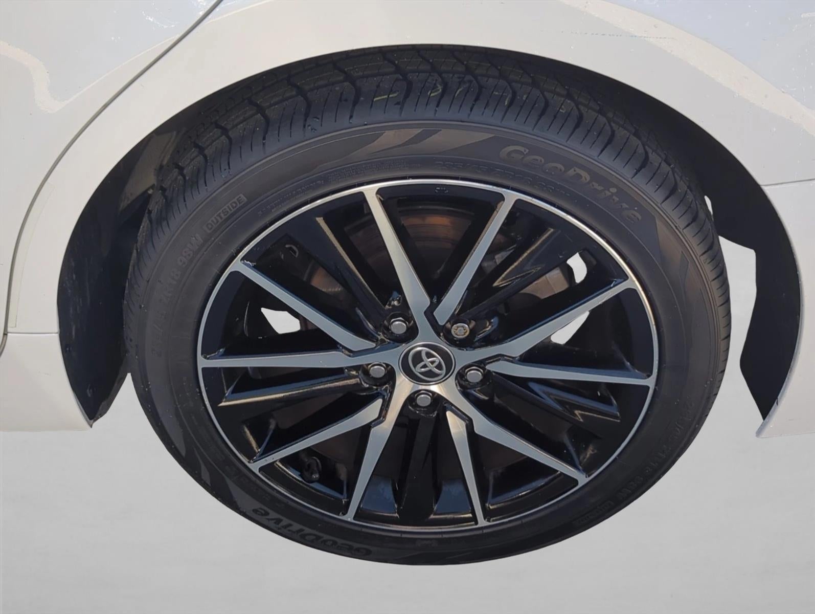 2024 Toyota Camry SE Auto (SE)