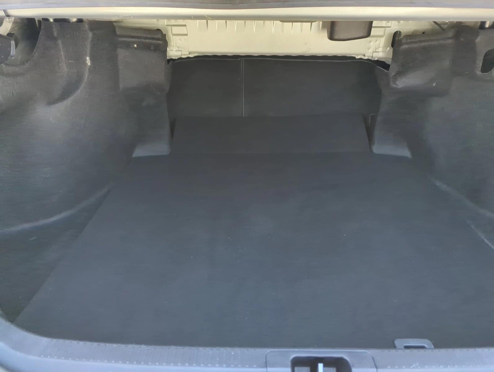 2024 Toyota Camry SE Auto (SE)