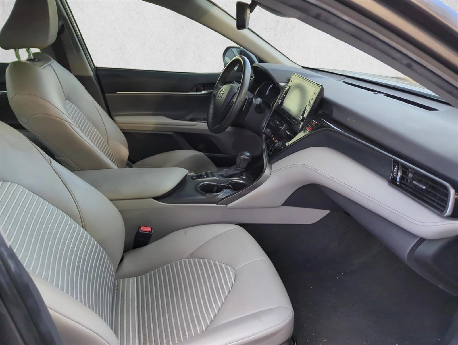 2022 Toyota Camry Hybrid SE CVT (Natl)