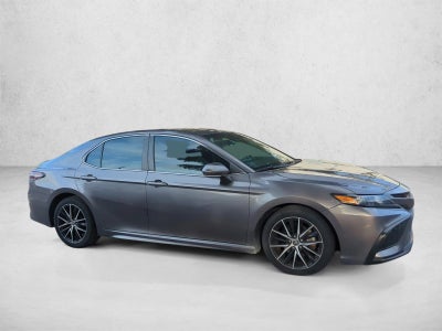 2022 Toyota Camry Hybrid SE CVT (Natl)